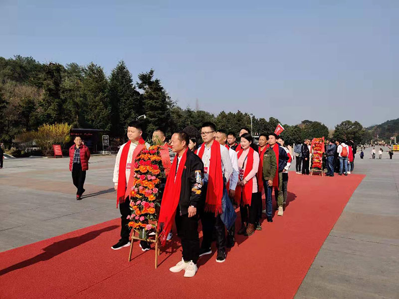 潤(rùn)東方環(huán)?？照{(diào)團(tuán)隊(duì)出游